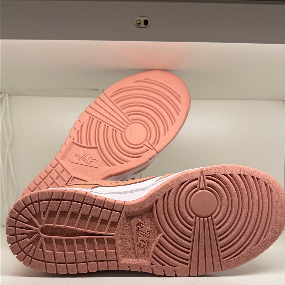 Nike Women's Sneakers in Pink and White - Picture 4 of 4